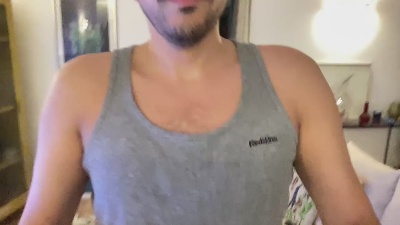 valentin94 live cam on Cam4