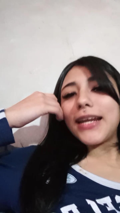 valentina4 live cam on Cam4