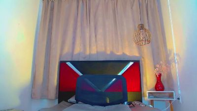 valentina_kiss1 live cam on Cam4