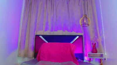 valentina_kiss1 live cam on Cam4
