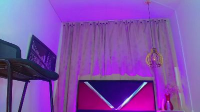 valentina_kiss1 live cam on Cam4