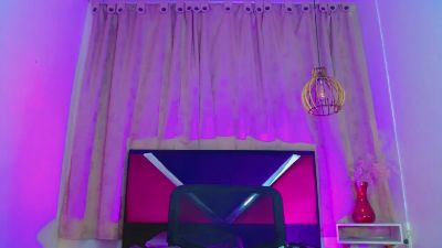 valentina_kiss1 live cam on Cam4