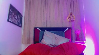 valentina_kiss1 live cam on Cam4