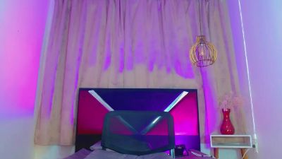 valentina_kiss1 live cam on Cam4