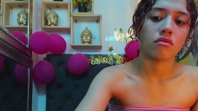 valentinmae live cam on Cam4