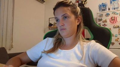 valentino_chick live cam on Cam4