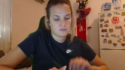valentino_chick live cam on Cam4
