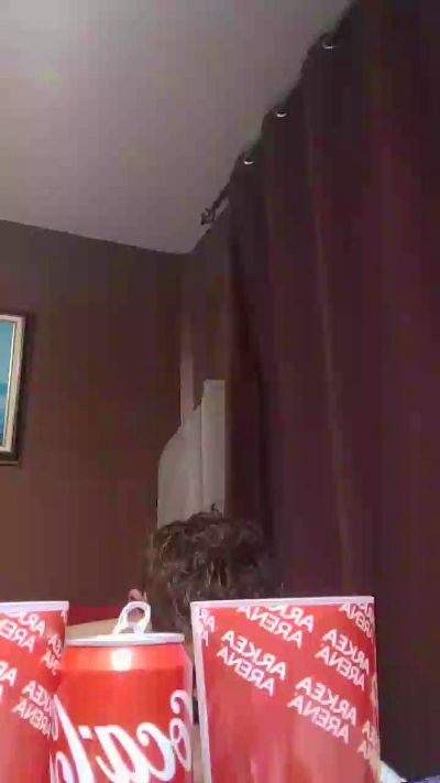 valentinv270391 live cam on Cam4