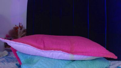 valeri_sotoo live cam on Cam4