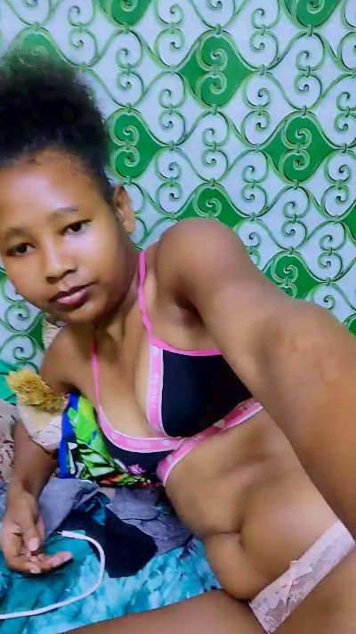 valeria7 live cam on Cam4