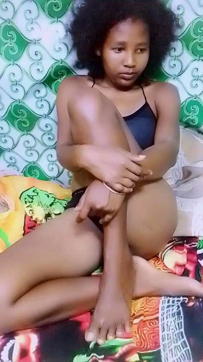valeria7 live cam on Cam4
