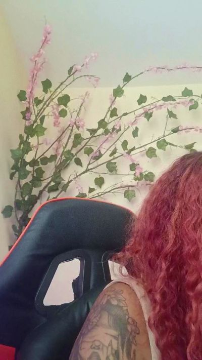 valeriaherrera5 live cam on Cam4