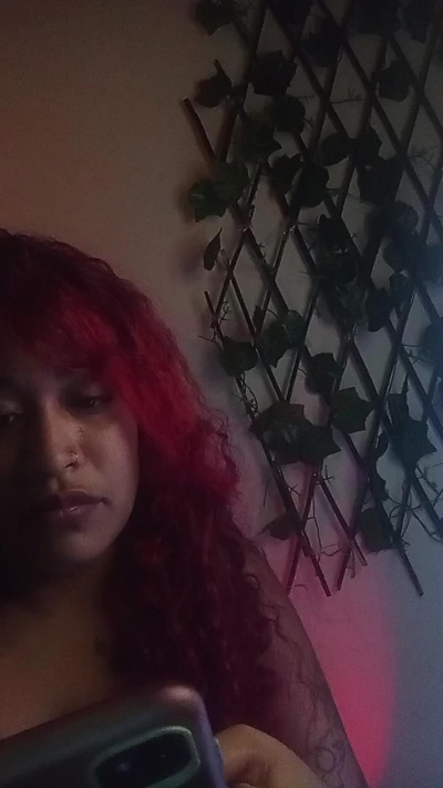 valeriaherrera5 live cam on Cam4