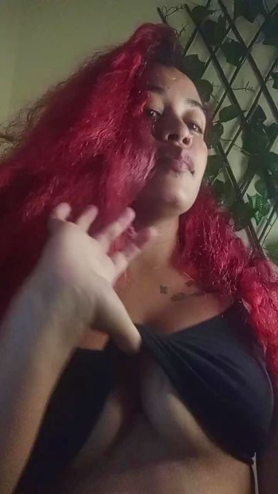 valeriaherrera5 live cam on Cam4