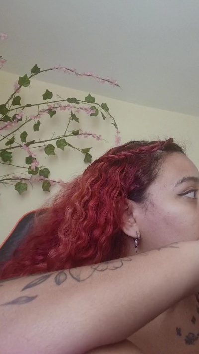 valeriaherrera5 live cam on Cam4