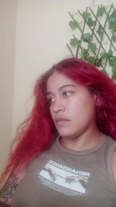 valeriaherrera5 live cam on Cam4