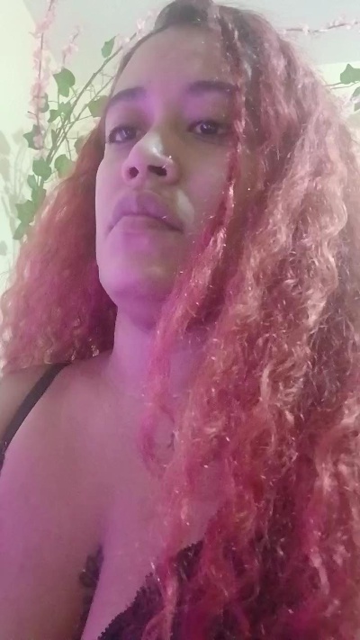 valeriaherrera5 live cam on Cam4