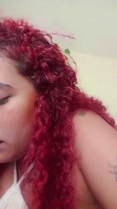 valeriaherrera5 live cam on Cam4