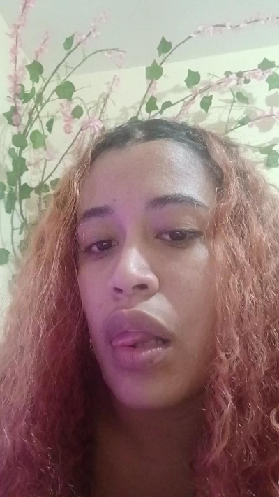 valeriaherrera5 live cam on Cam4