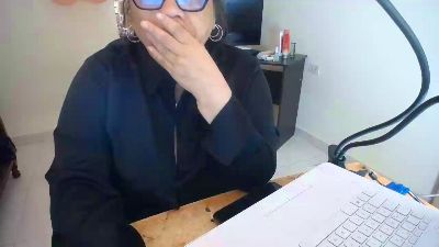 valerillis live cam on Cam4
