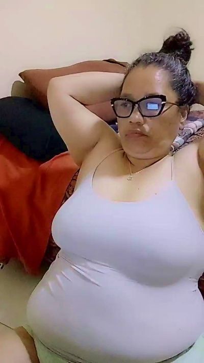 valerillis live cam on Cam4