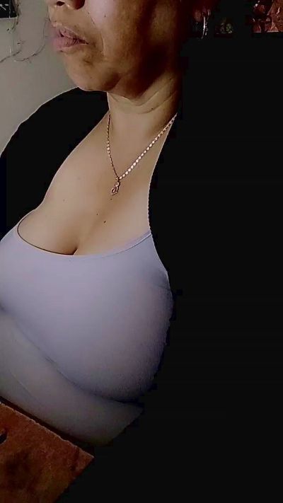 valerillis live cam on Cam4