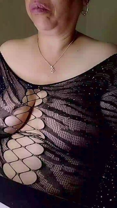 valerillis live cam on Cam4