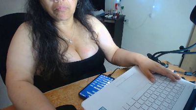 valerillis live cam on Cam4