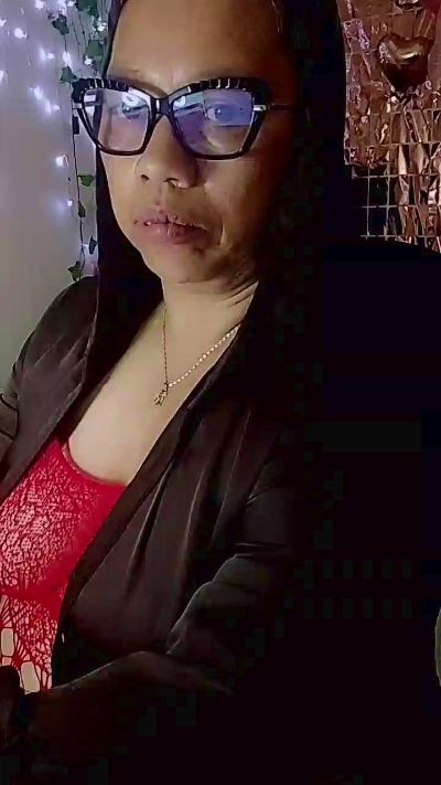 valerillis live cam on Cam4