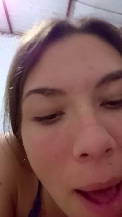 valery2027 live cam on Cam4