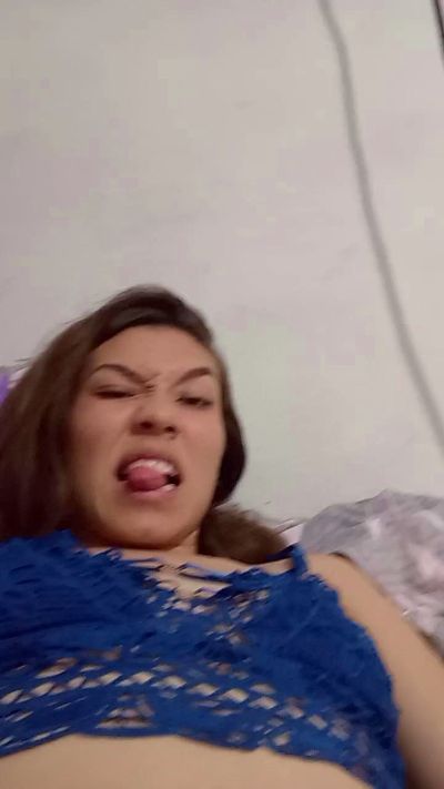 valery2027 live cam on Cam4