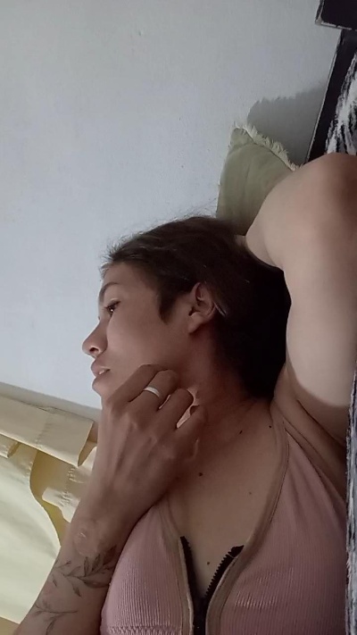 valery2027 live cam on Cam4