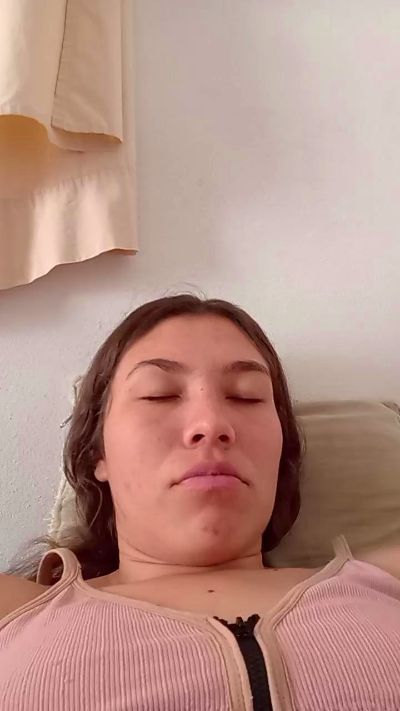 valery2027 live cam on Cam4