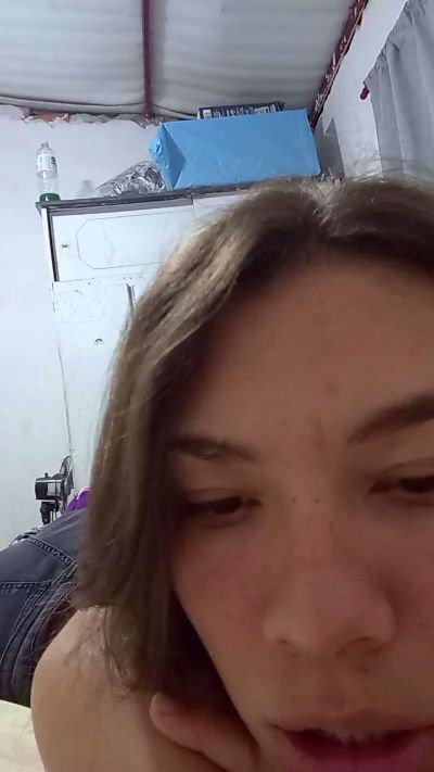 valery2027 live cam on Cam4