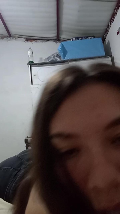 valery2027 live cam on Cam4