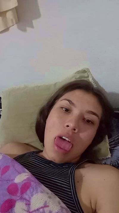 valery2027 live cam on Cam4