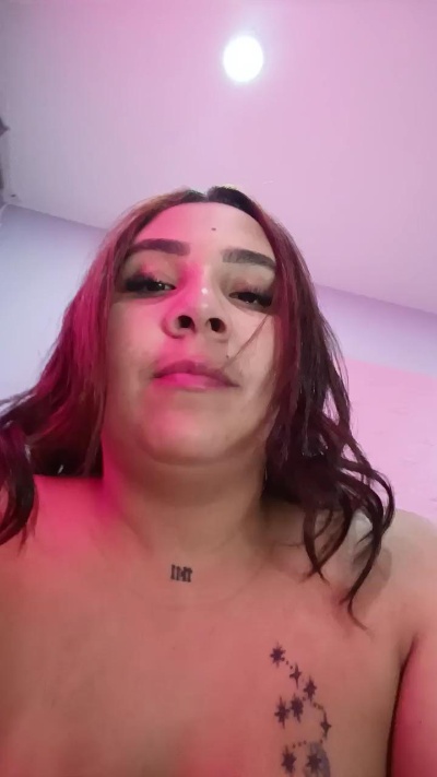 valery_moon_2 live cam on Cam4