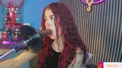 valkaa_teen live cam on Cam4