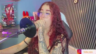 valkaa_teen live cam on Cam4