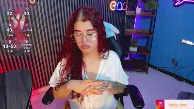 valkaa_teen live cam on Cam4