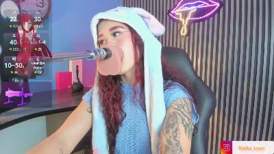 valkaa_teen live cam on Cam4