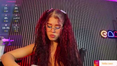 valkaa_teen live cam on Cam4