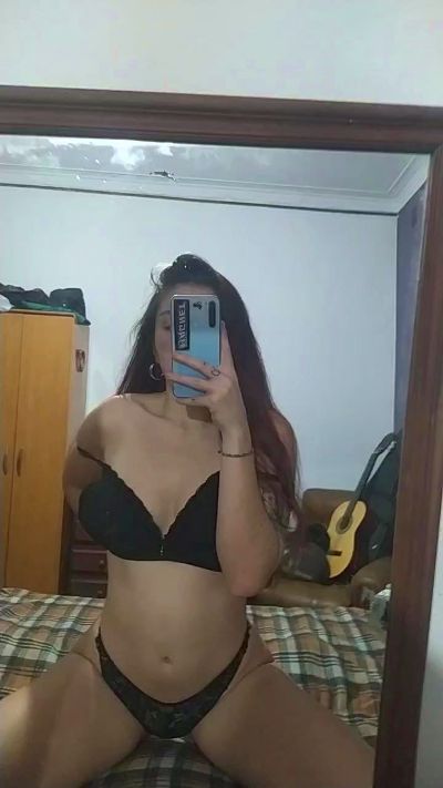 valtrika live cam on Cam4
