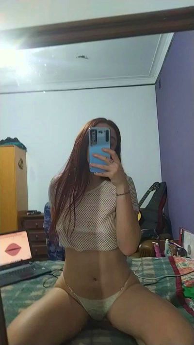 valtrika live cam on Cam4