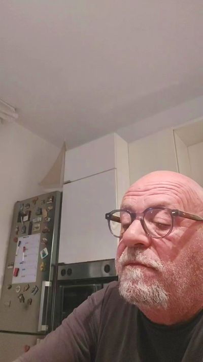 vecchioporco7 live cam on Cam4