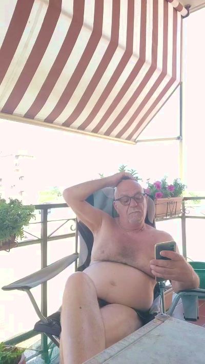 vecchioporco7 live cam on Cam4