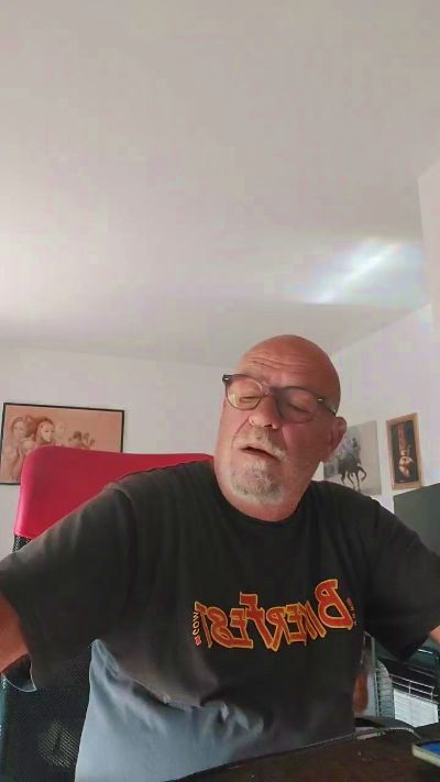 vecchioporco7 live cam on Cam4