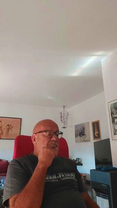 vecchioporco7 live cam on Cam4