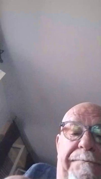vecchioporco7 live cam on Cam4