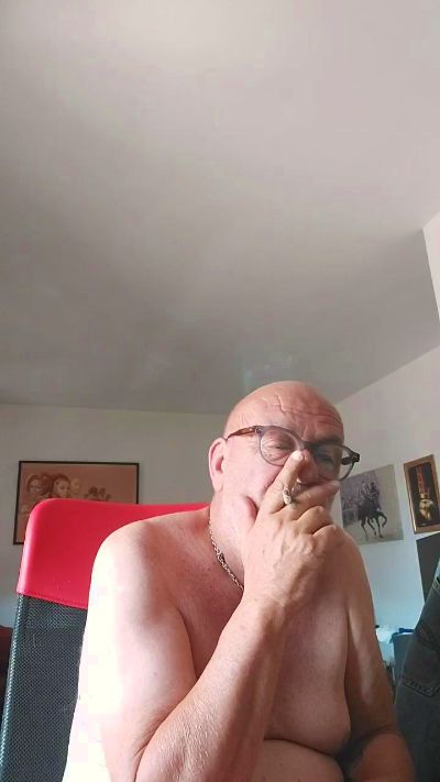 vecchioporco7 live cam on Cam4